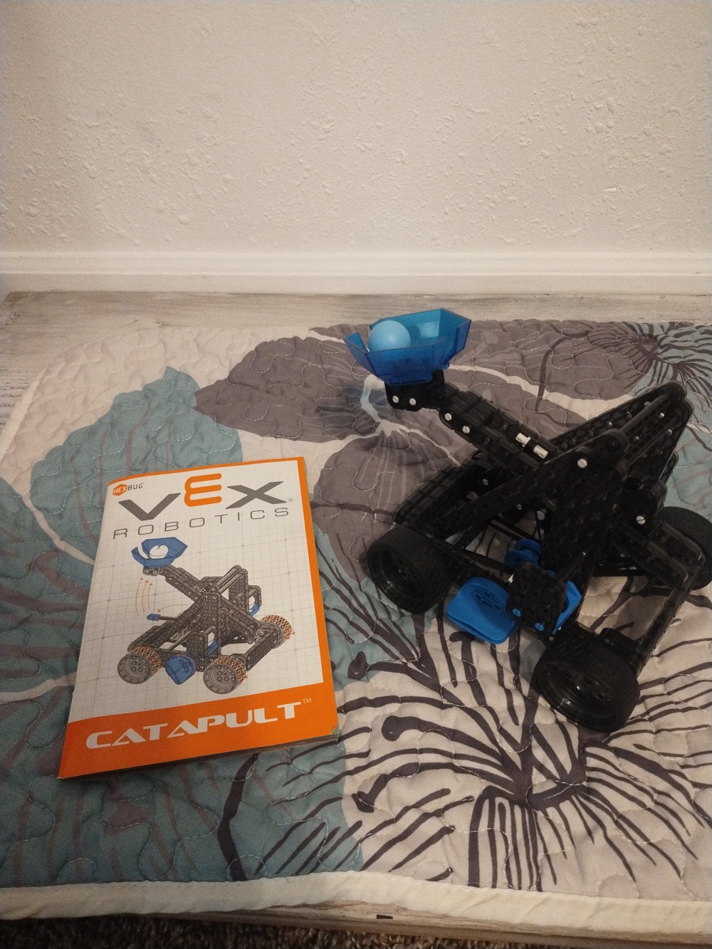 HEXBUG VEX Robotics Catapult Launcher - STEM Starter Science SET